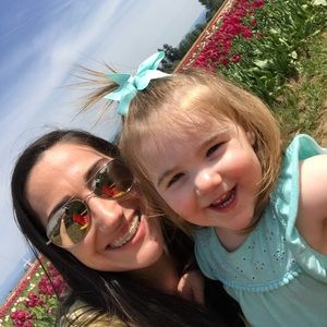 Meet your Posher, Aja